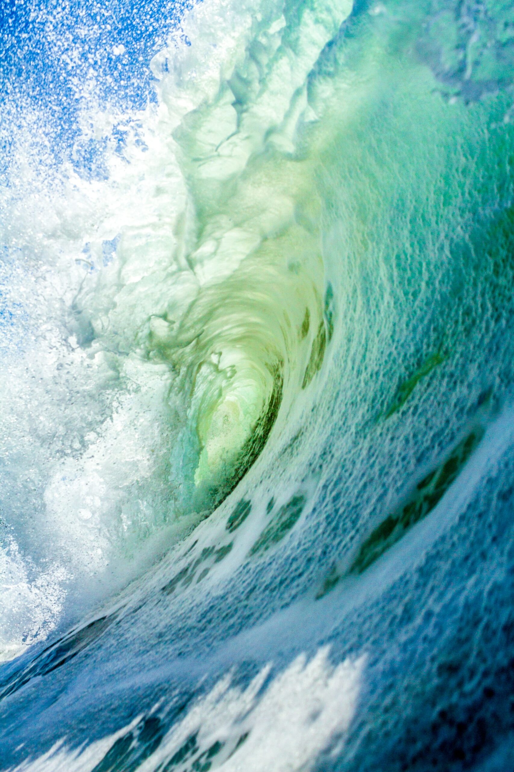 Wave Energy: Converting Ocean Power to Clean Electricity